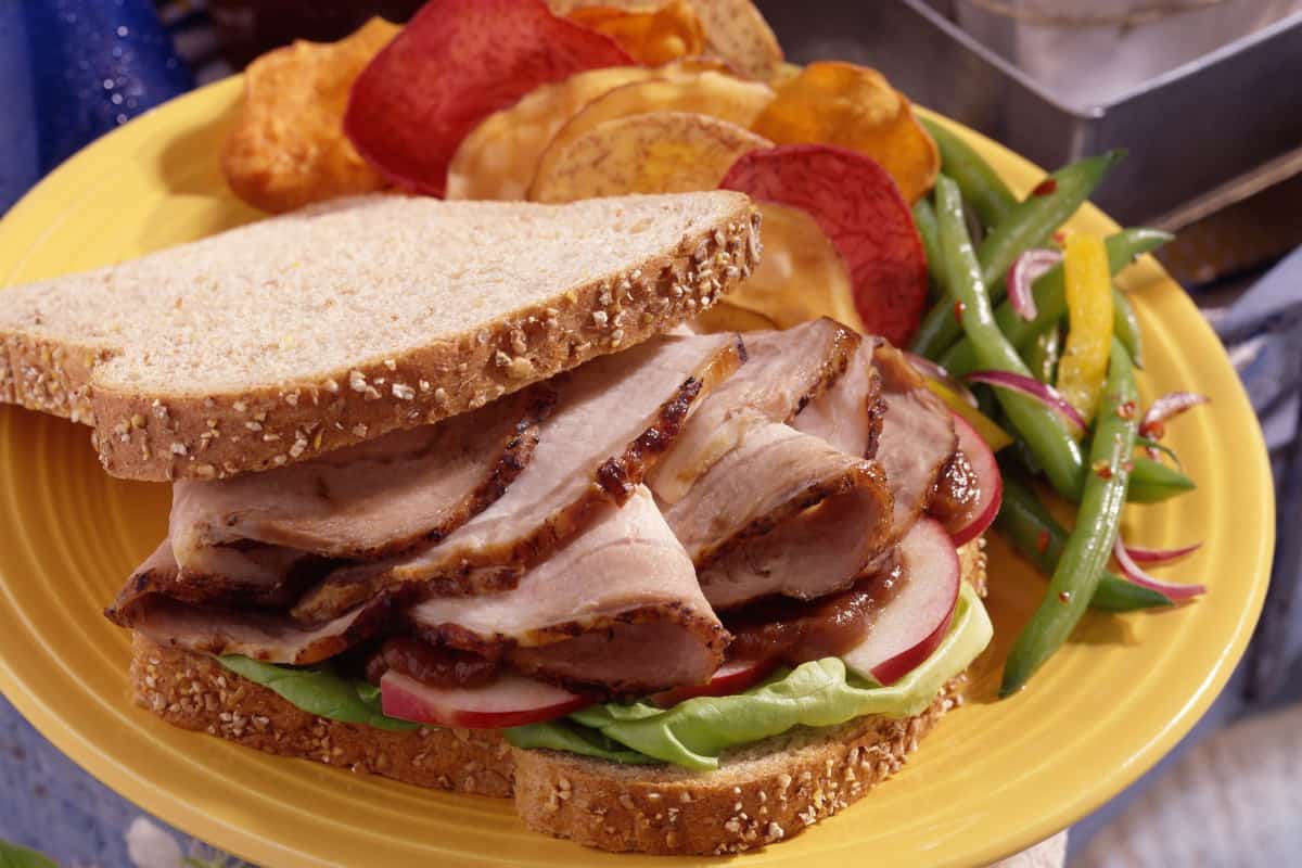 Pork &amp; Spicy Apple Butter Sandwich Recipe | Prairie Fresh®